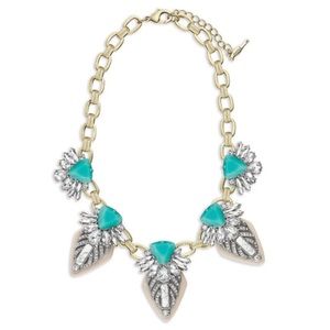 palm royale statement necklace
